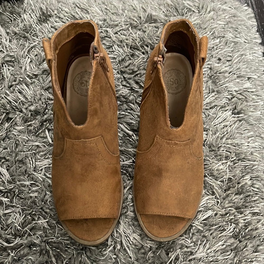 SO peep toe ankle boots